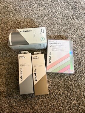 Cricut Smart Iron-On & Insert Cards Bundle - Gray, Gold, Iridescent